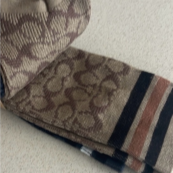 NWT Coach Signature Calf Socks - Picture 9 of 16